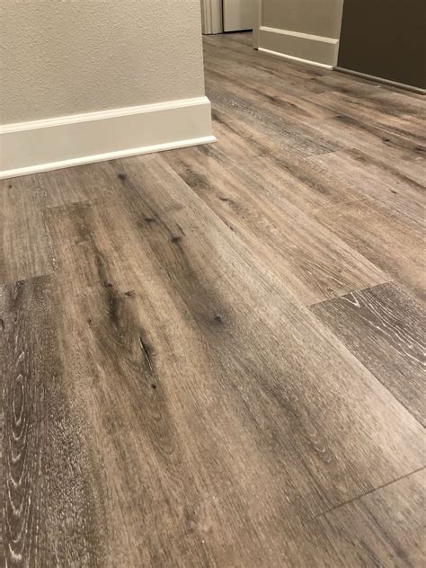 Vinyl Flooring Store Near Me in Wildwood, FL.